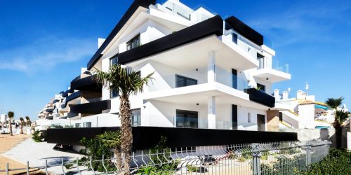 frames-for-your-heart-vbSRUrNm3Ik-unsplash